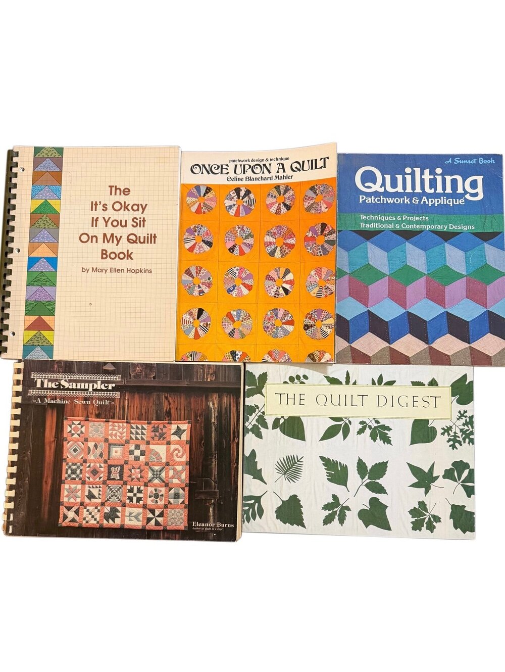 Lot of five vintage quilting books and patterns